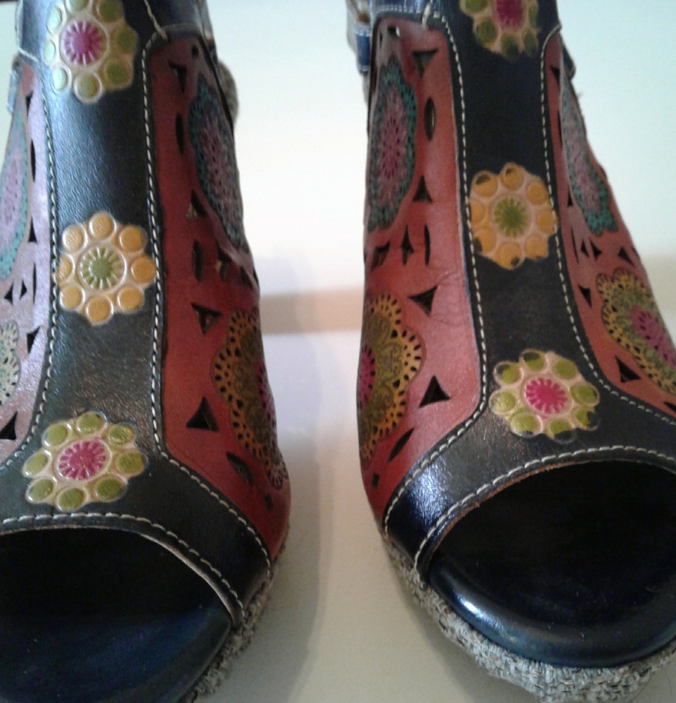 🌺PRICE DROP🌺 NEW L' Artiste Spring Step Wedge Mules/Sandals - Picture 4 of 10